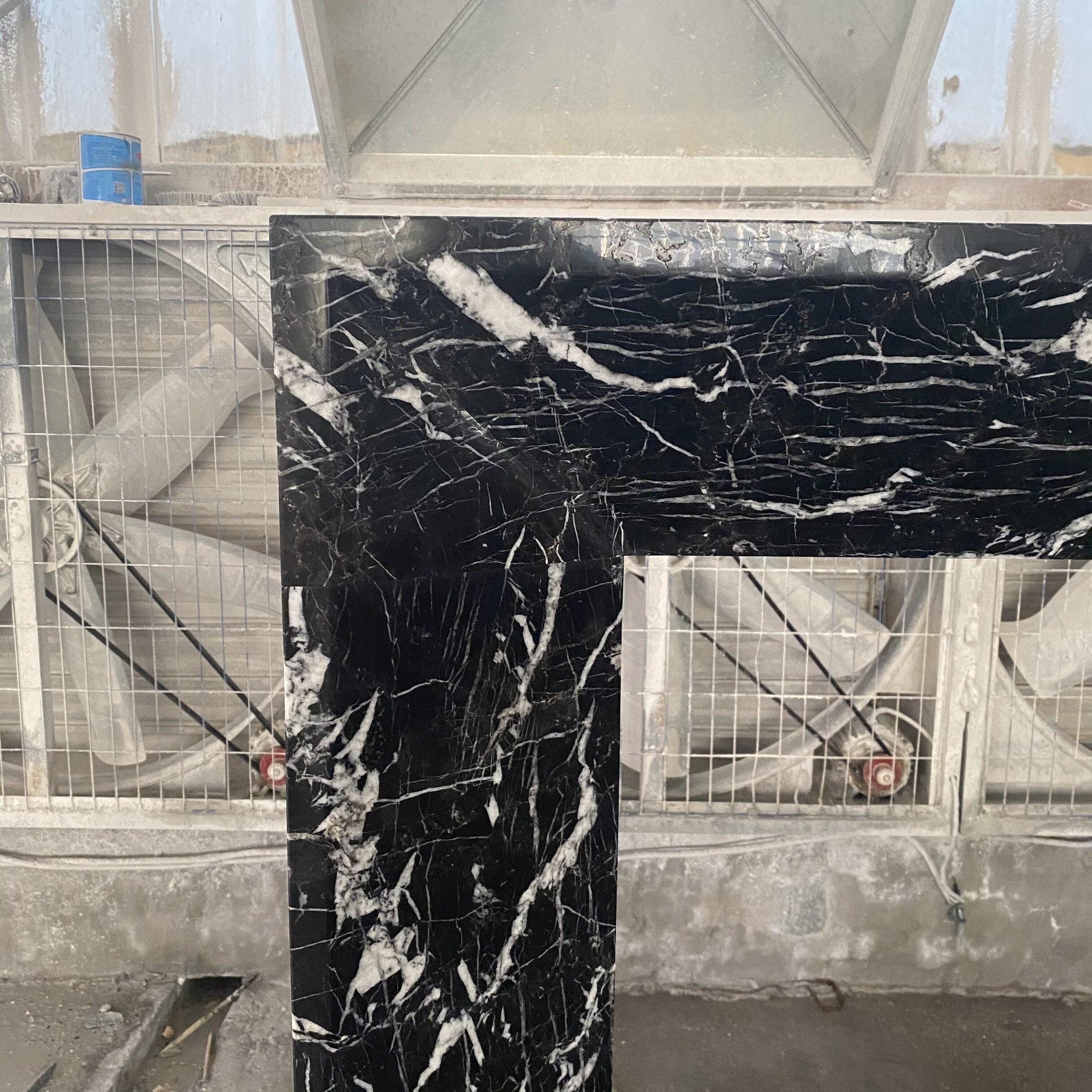 Nero Marquina black marble mantel for home decoration — image 2