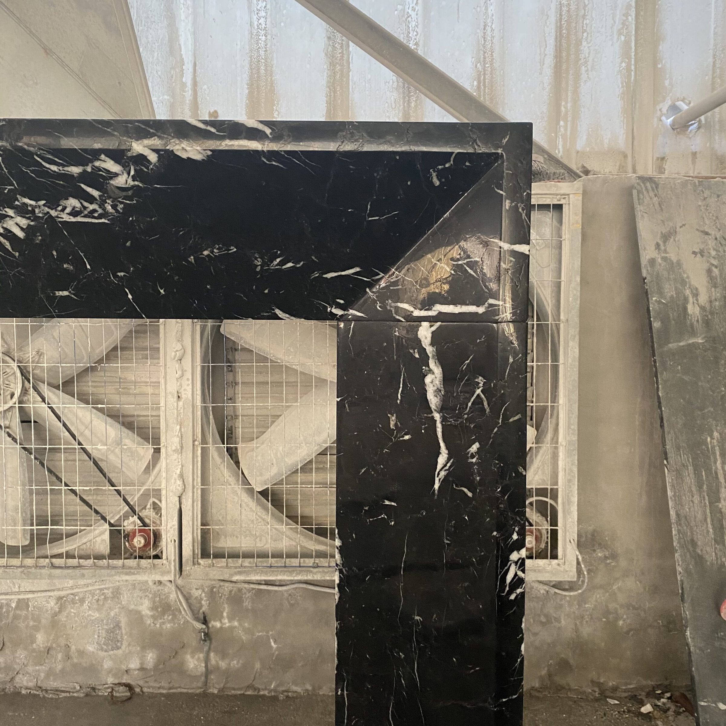 Nero Marquina black marble mantel for home decoration — image 5