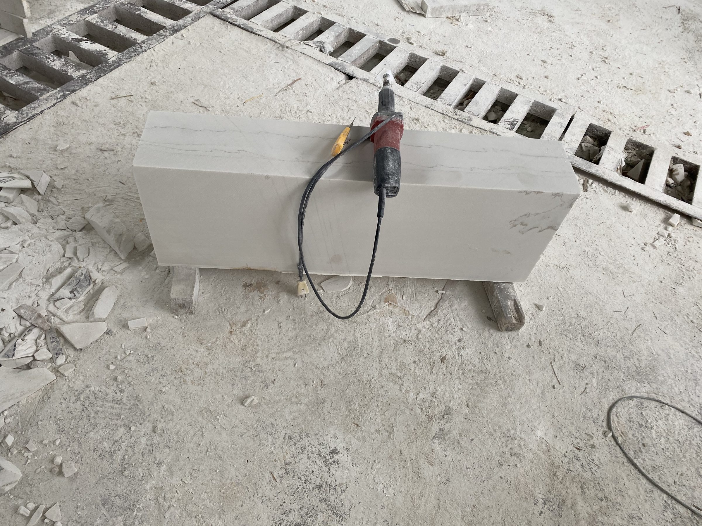 Standing ladies and flower hand carved white marble fireplace customized — image 11